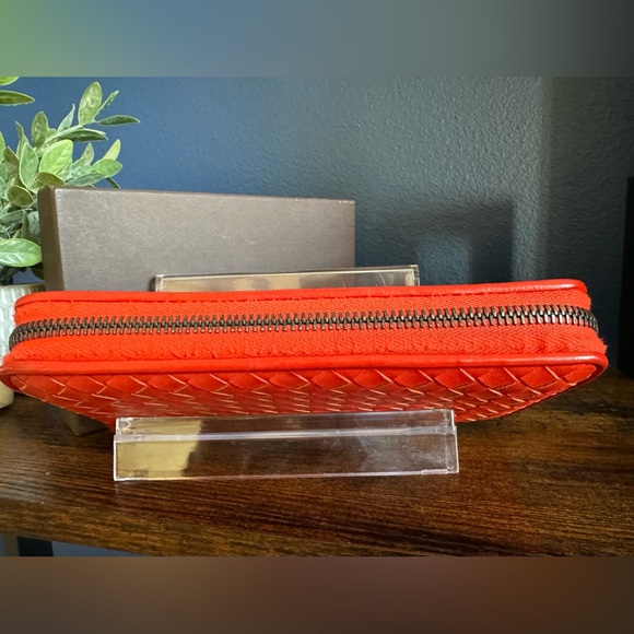 🔥BOTTEGA VENETA Intrecciato Zippy w/box-EUC - Picture 3 of 10